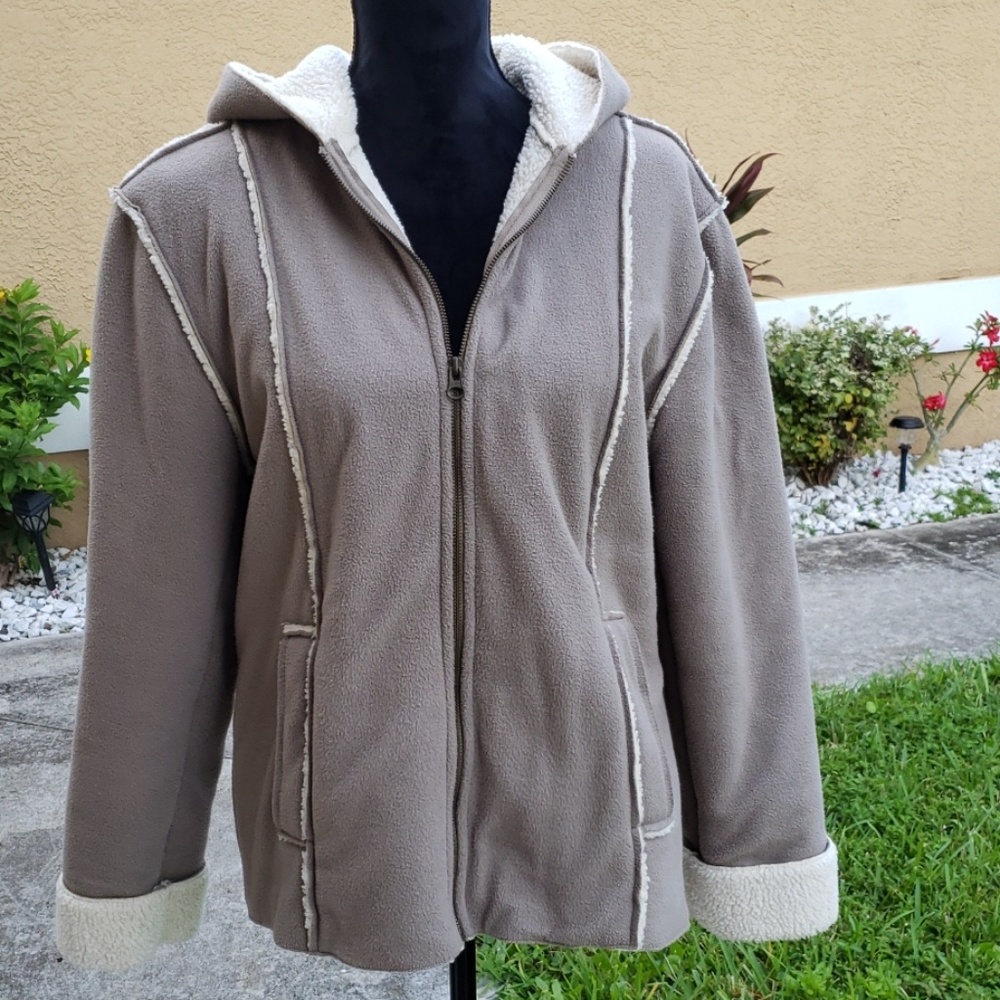 Fall or Winter coat - Picture 2 of 8